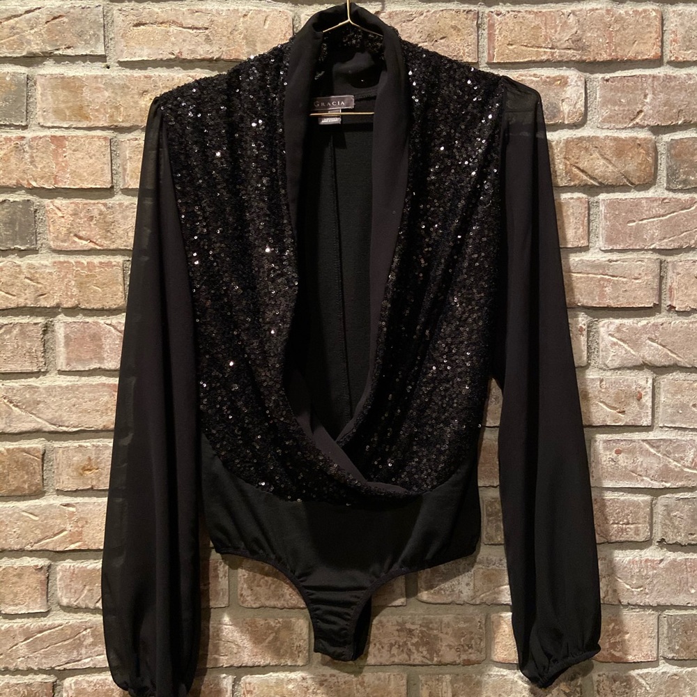Gracia Women’s Black Shirt